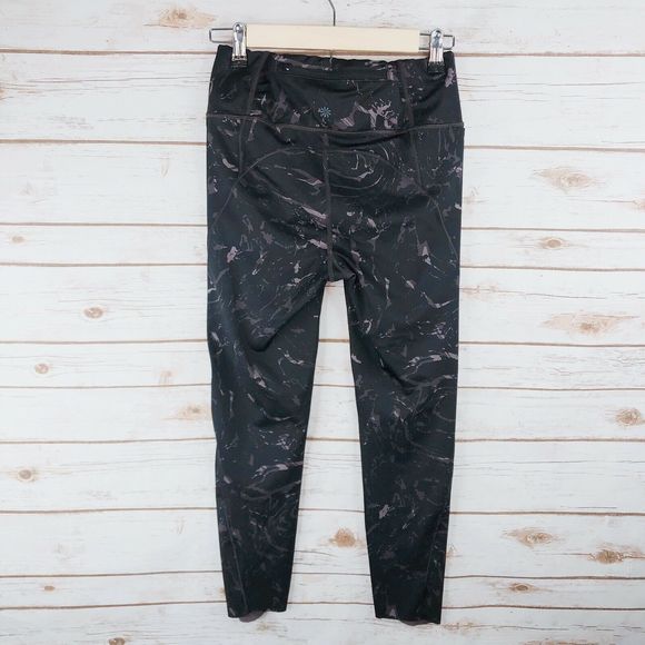 Athleta Pants Size S Athletic Print Ankle Raw Hem - Picture 6 of 9